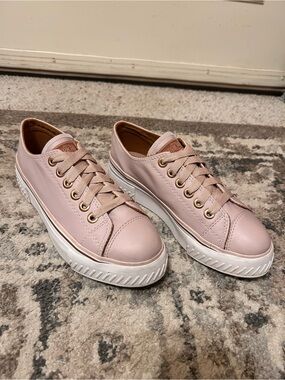 Capricho Likes Platform Class Sneakers Women’s 8 Pink Rose Gold Eyelets